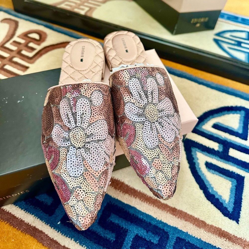 NIB Birdies Dove Foral Sequin Sz 8